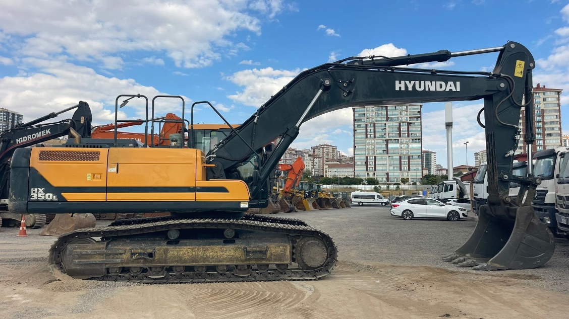 Hyundai HX350 L / 2022 / 54100 h